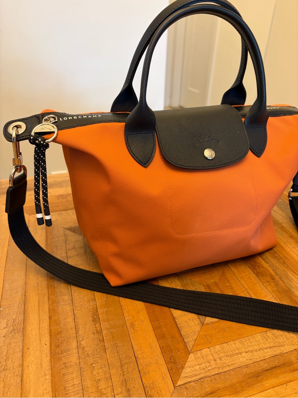 Longchamp Le Pliage Energy Orange Nylon Top-Handle Shoulder Bag Size Small - Picture 2 of 9